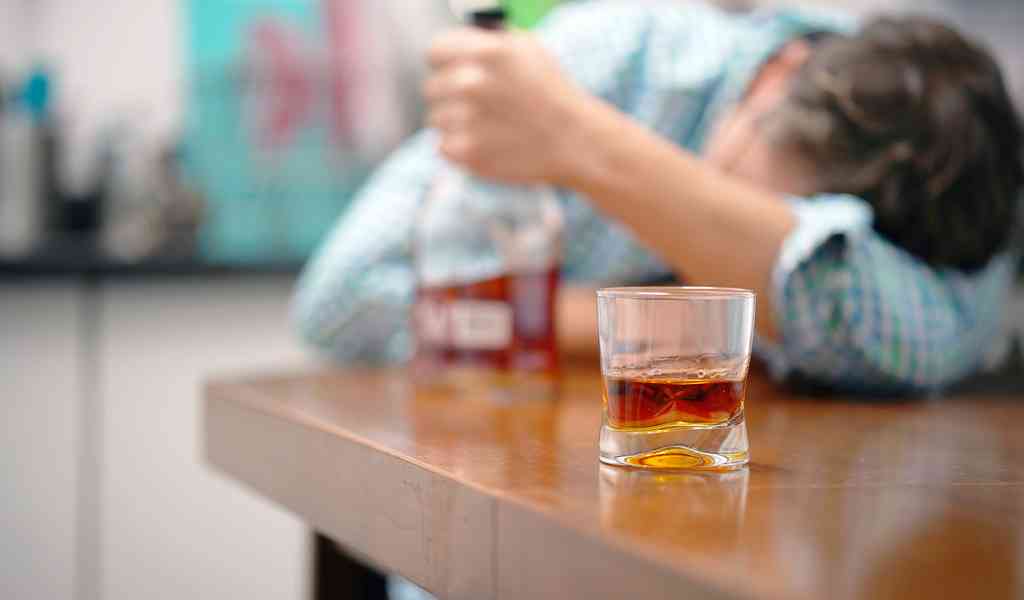 Похмельный синдром и алкогольное отравление